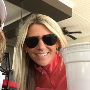 Meet your Posher, Tray